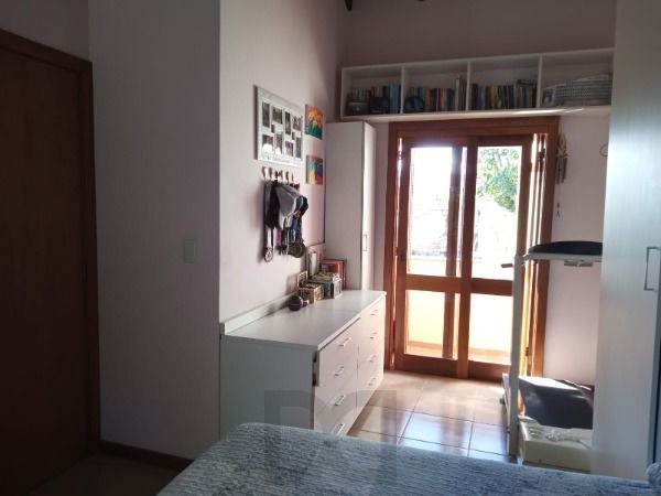 Casa em Porto Alegre, no bairro Teresópolis, com 2 dormitório(s), e 2 banheiros, à venda. — foto 18