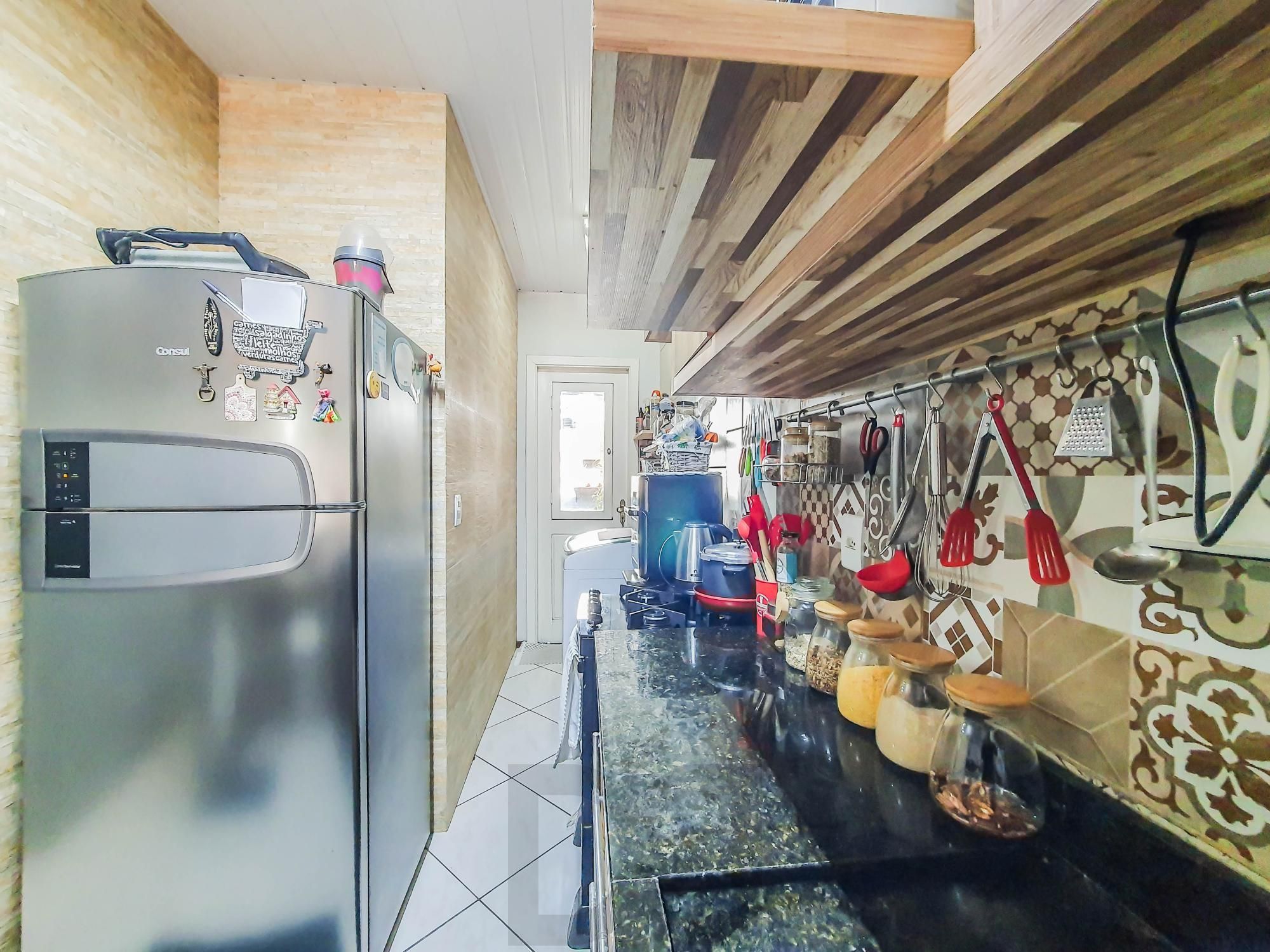 Casa térrea 3 dormitórios totalmente reformada área de churrasco coberta e entrada lateral ! — foto 14