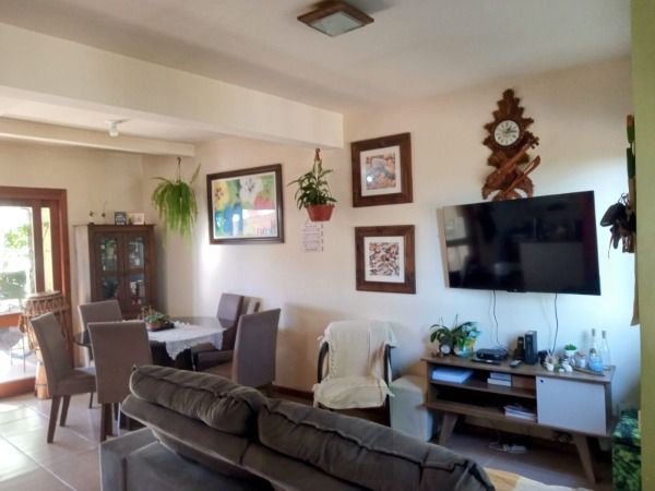 Casa em Porto Alegre, no bairro Teresópolis, com 2 dormitório(s), e 2 banheiros, à venda. — foto 14