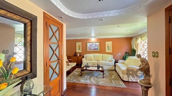 Casa em Porto Alegre, no bairro Ipanema, com 3 dormitório(s), e 3 banheiros, à venda. — foto 7