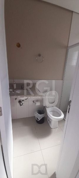 Casa para Venda - 374m², 4 dormitórios, sendo 1 suites, 3 vagas - Guarujá — foto 24