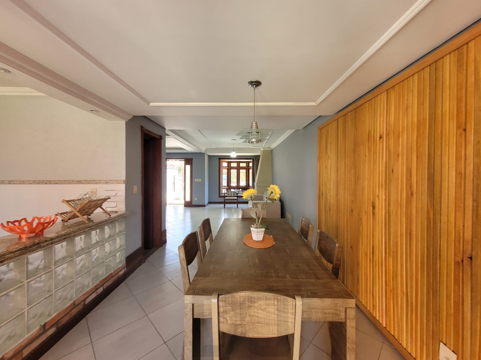 Casa Mobiliada com 3 Dormitórios à Venda — foto 7