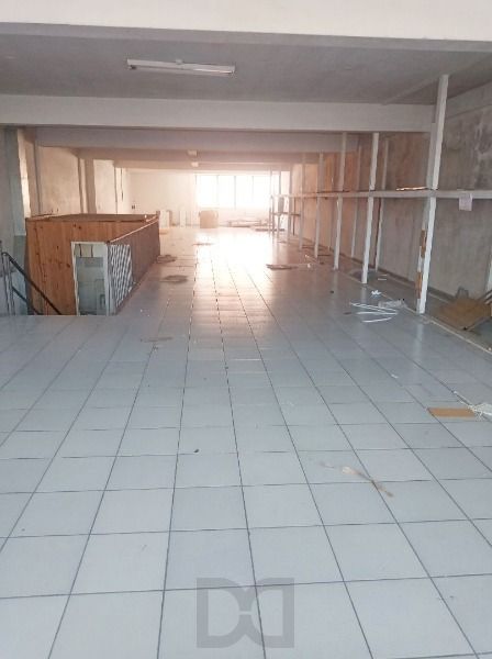 Loja para Venda - 700m², 0 dormitórios, Azenha — foto 7