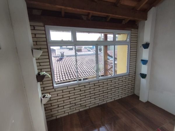 Casa em Porto Alegre, no bairro Hípica, com 3 dormitório(s), e 3 banheiros, à venda. — foto 18