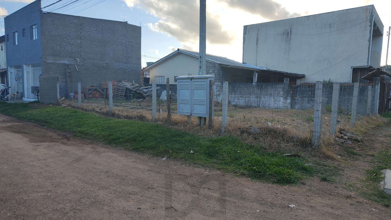 Excelente terreno com 2 casas — foto 4