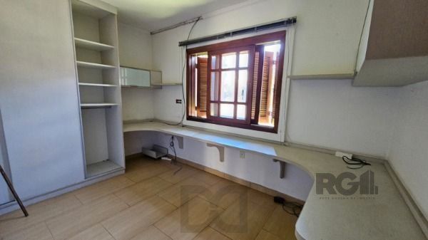 Casa térrea 3 dormitórios + escritório espaço gourmet e piscina terreno 11,00 x 40,00 bairro Camaquã ! — foto 21