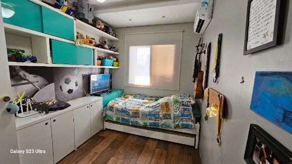 Casa em Porto Alegre, no bairro Hípica, com 3 dormitório(s), e 3 banheiros, à venda. — foto 15