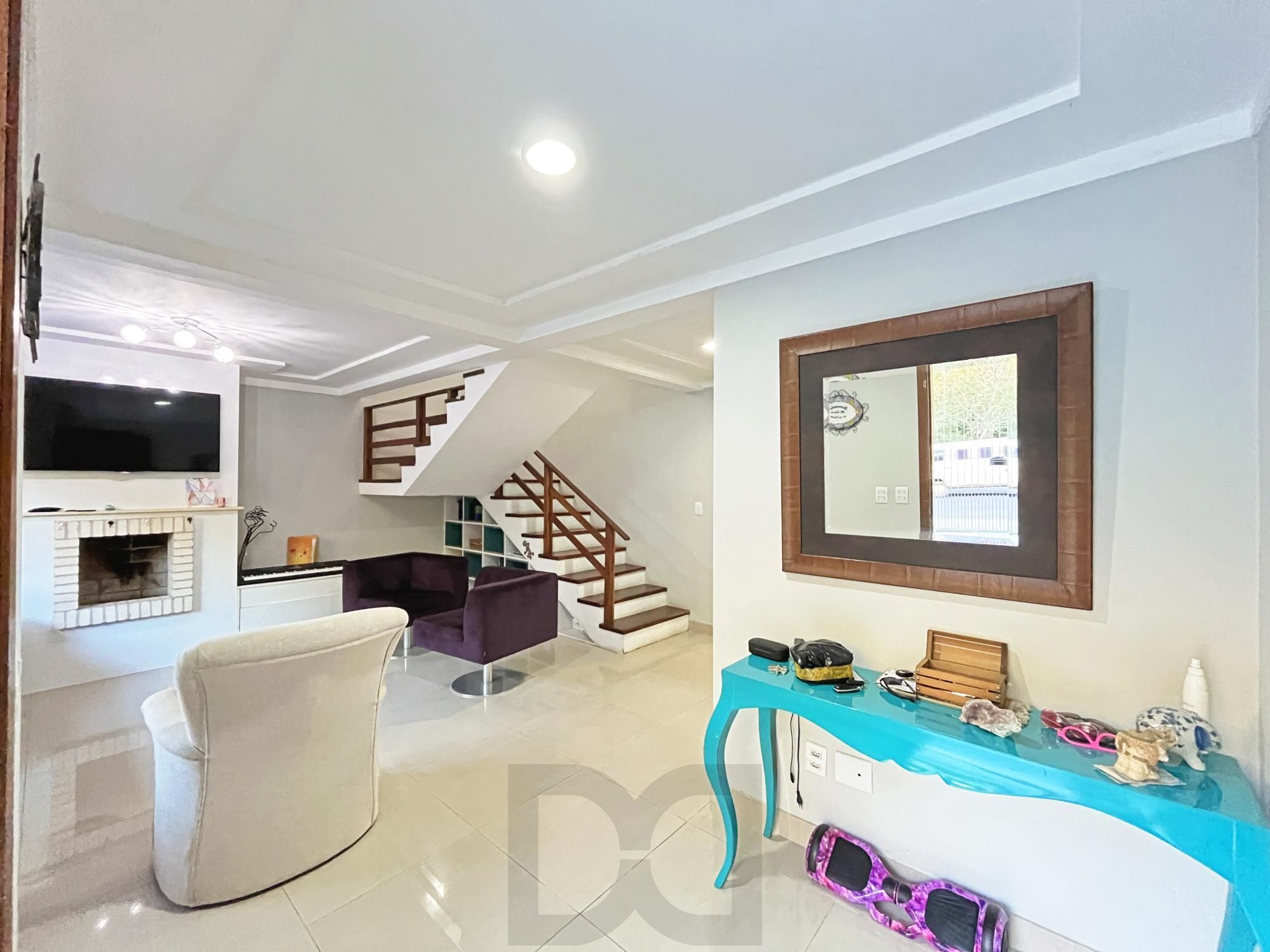 Casa para Venda - 270m², 3 dormitórios, sendo 1 suites, 2 vagas - Guarujá — foto 9