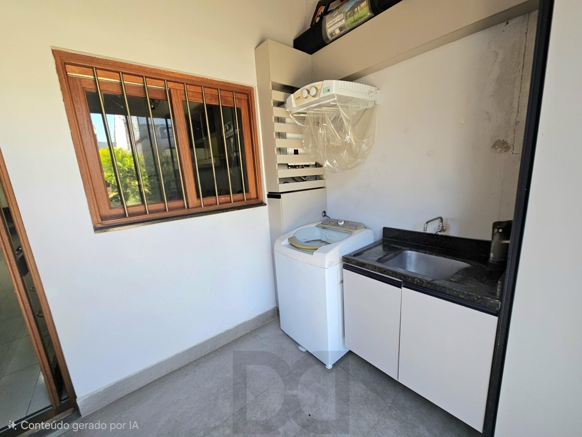 Sobrado 3 dormitórios com 127m² com lareira churrasqueira próximo ao Zaffari da Hípica ! — foto 13