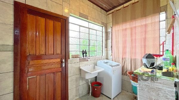 Casa em Porto Alegre, no bairro Lageado, com 3 dormitório(s), e 3 banheiros, à venda. — foto 16