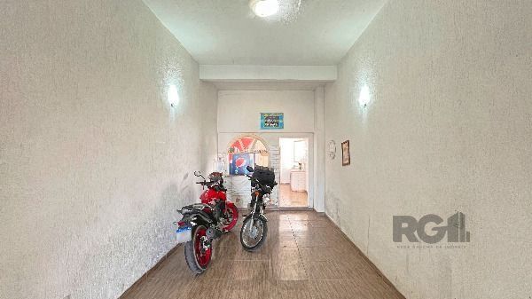 Predio em Porto Alegre, no bairro Hípica, e 0 banheiros, à venda. — foto 7