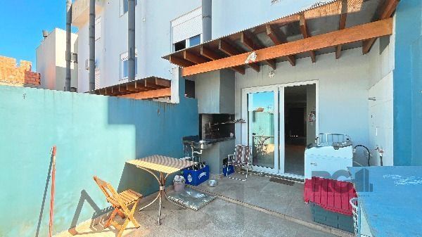 Casa em Porto Alegre, no bairro Guarujá, com 3 dormitório(s), e 3 banheiros, à venda. — foto 18
