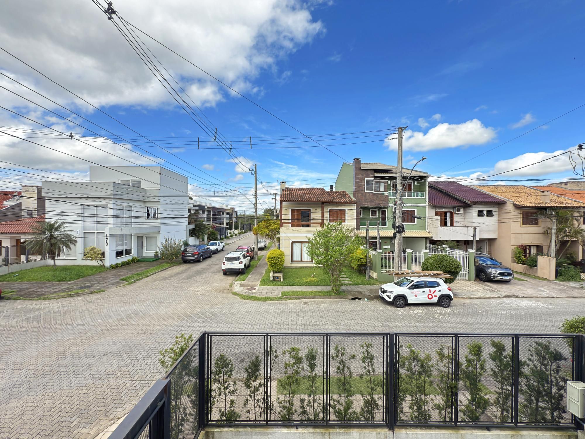 Casa em Porto Alegre, no bairro Hípica, com 4 dormitório(s), à venda. — foto 24