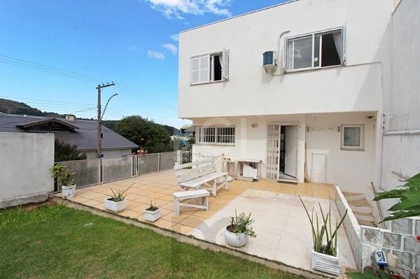 Casa em Porto Alegre, no bairro Aberta dos Morros, com 3 dormitório(s), e 3 banheiros, à venda. — foto 34