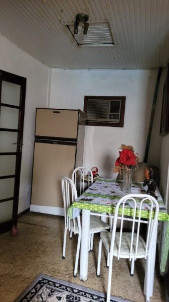 Casa em Porto Alegre, no bairro Santo Antônio, com 3 dormitório(s), e 3 banheiros, à venda. — foto 6
