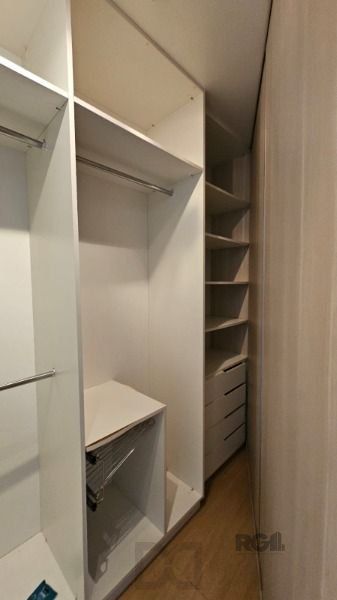Casa térrea 3 dormitórios + escritório espaço gourmet e piscina terreno 11,00 x 40,00 bairro Camaquã ! — foto 17