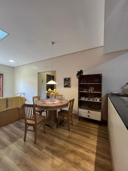 Apartamento em Porto Alegre, no bairro Tristeza, com 2 dormitório(s), e 2 banheiros, à venda. — foto 4
