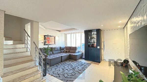 Casa em Porto Alegre, no bairro Hípica, com 3 dormitório(s), e 3 banheiros, à venda. — foto 6