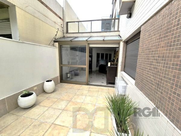 Apartamento em Porto Alegre, no bairro Auxiliadora, com 4 dormitório(s), e 4 banheiros, à venda. — foto 14