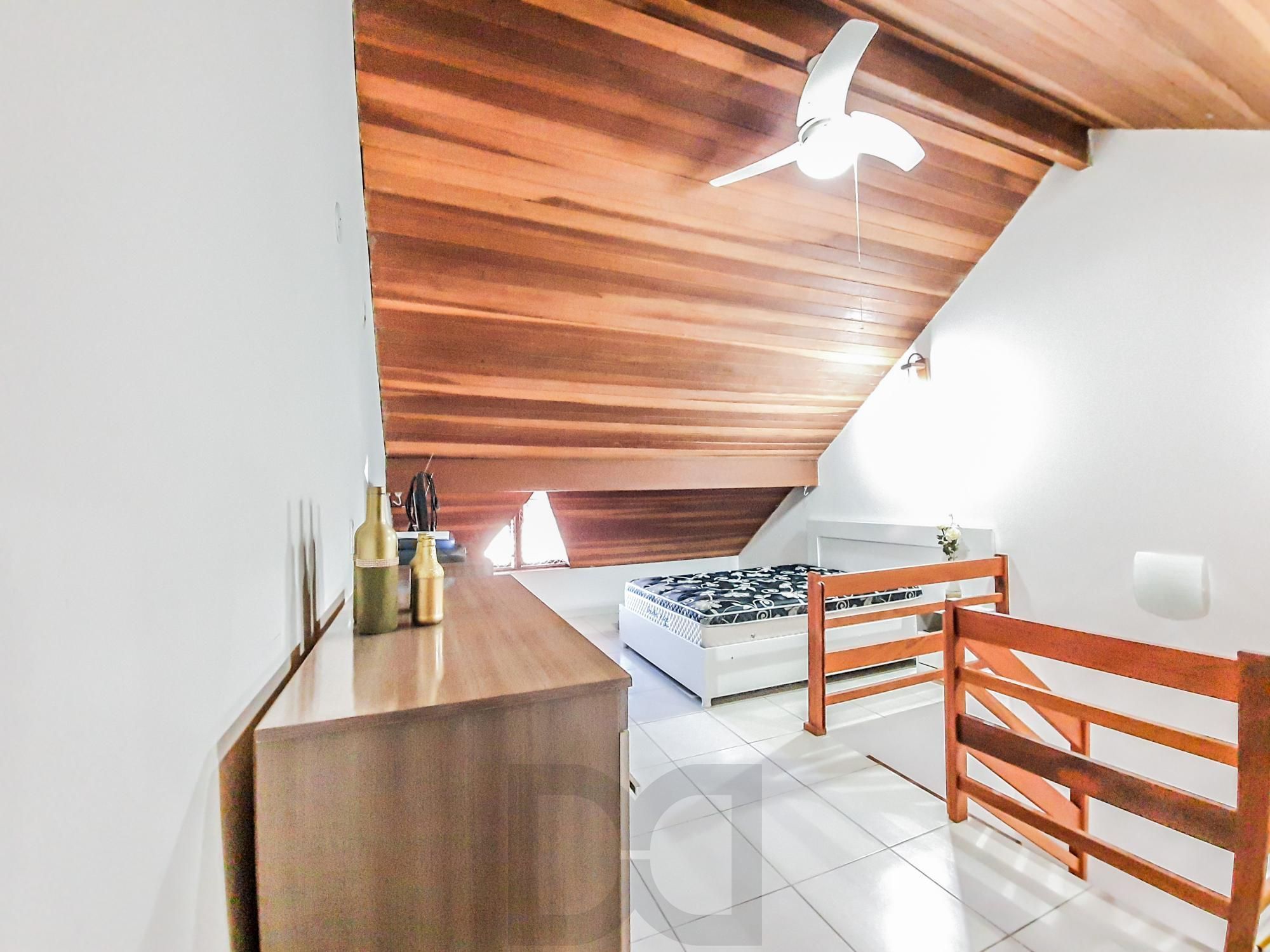 Otimo sobrado com 3 dormitórios sendo 2 suites no bairro Guaruja — foto 31