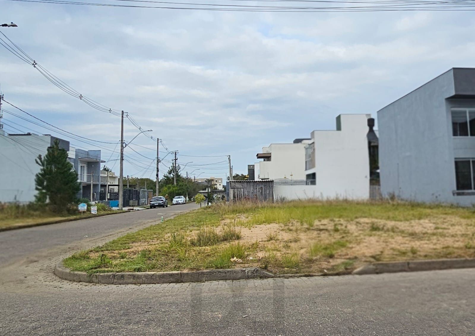 Terreno de esquina residencial ou comercial rua principal loteamento prox Zaffari da Hípica ! — foto 4