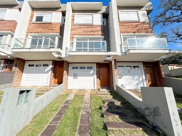 Sobrado para Venda - 100m², 3 dormitórios, sendo 3 suites, 2 vagas - Portal Do Guarujá — foto 2