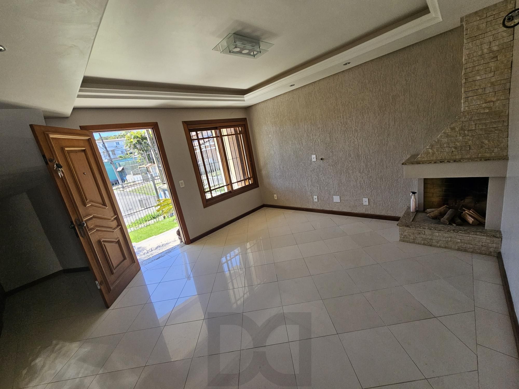 Sobrado 3 dormitórios com lareira, churrasqueira, piscina, 4 vagas garagem com 196,00m² de área construída no bairro Hípica ! — foto 8