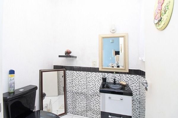 Casa em Porto Alegre, no bairro Aberta dos Morros, com 3 dormitório(s), e 3 banheiros, à venda. — foto 17