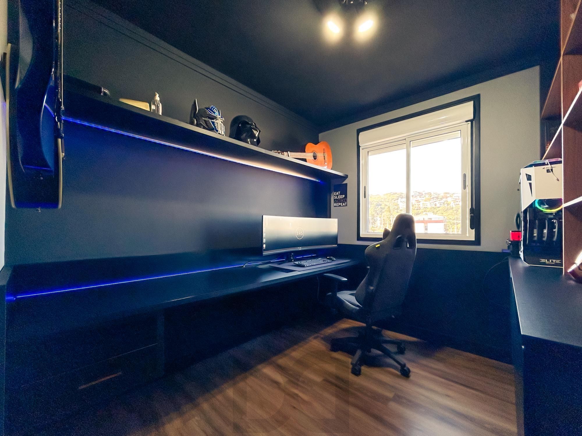 Apartamento mobiliado de 2 dormitórios com 1 suíte no bairro Cristal — foto 21