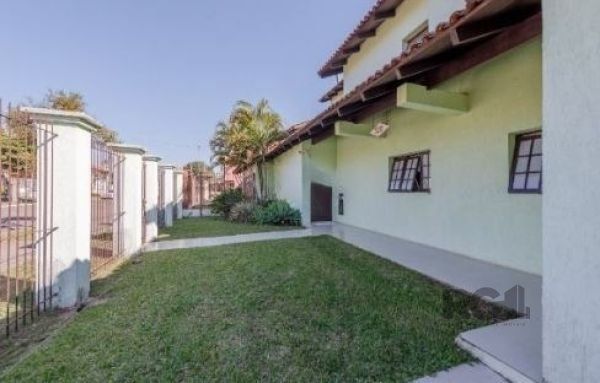 Casa em Porto Alegre, no bairro Aberta dos Morros, com 4 dormitório(s), e 4 banheiros, à venda. — foto 32