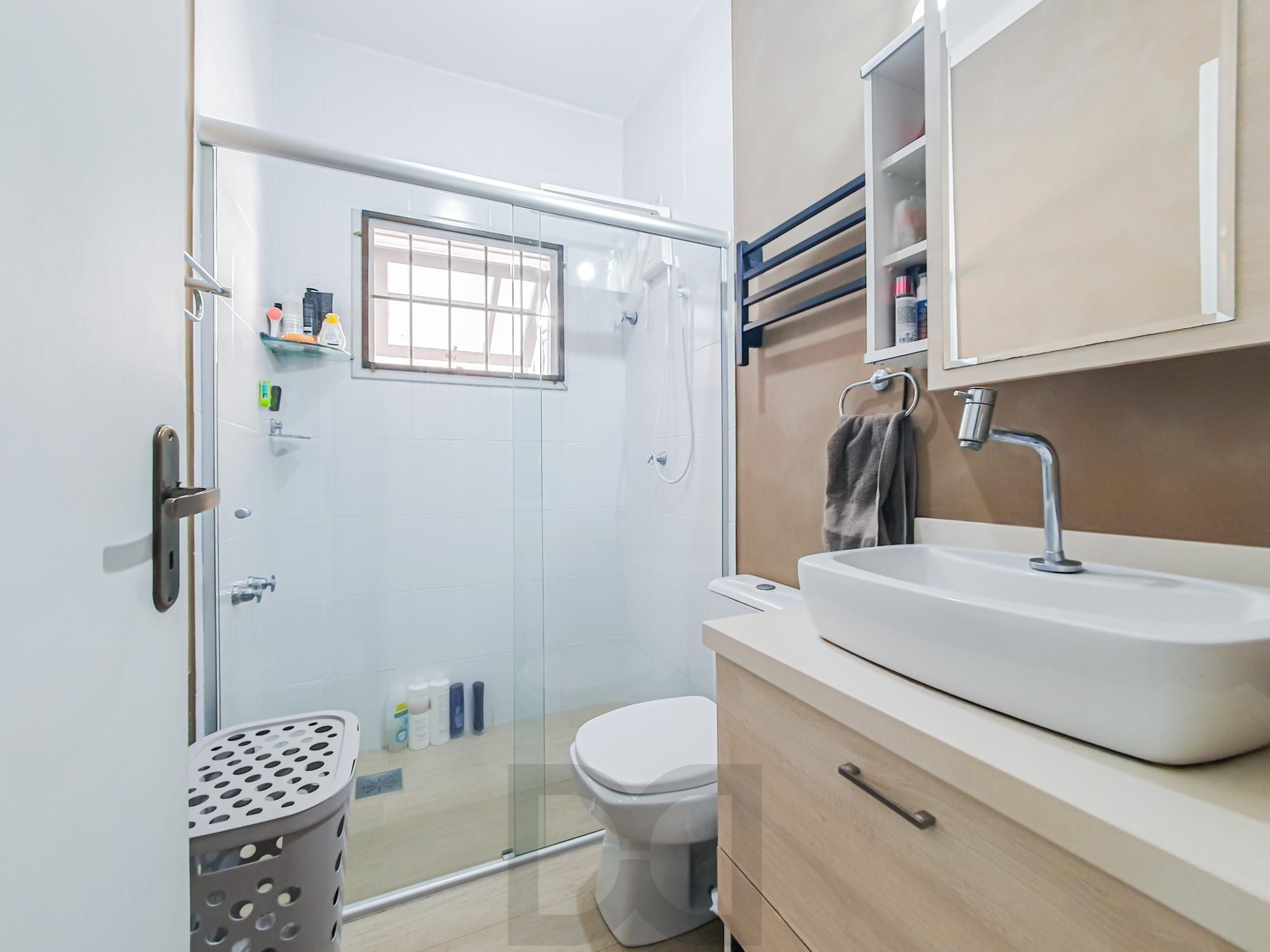 Casa térrea no bairro Hípica, com 5 dormitório(s), e 5 banheiros, à venda. — foto 24