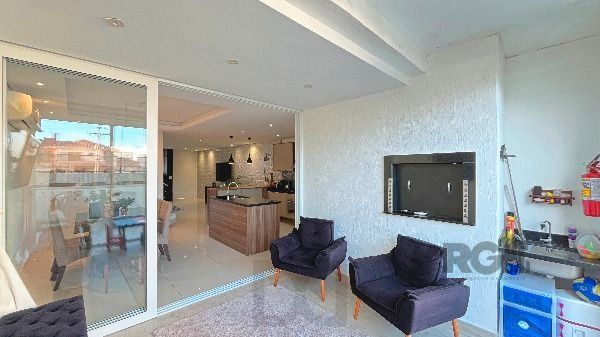 Casa em Porto Alegre, no bairro Hípica, com 3 dormitório(s), e 3 banheiros, à venda. — foto 18