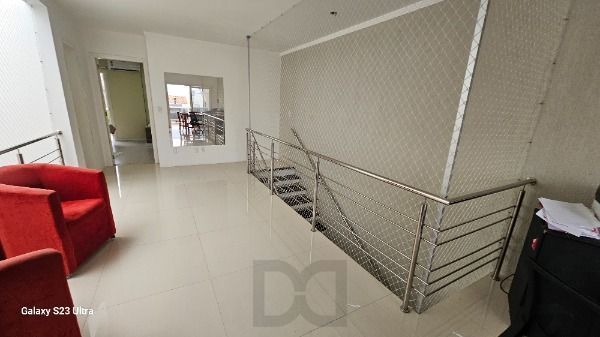 Casa em Porto Alegre, no bairro Hípica, com 3 dormitório(s), e 3 banheiros, à venda. — foto 30
