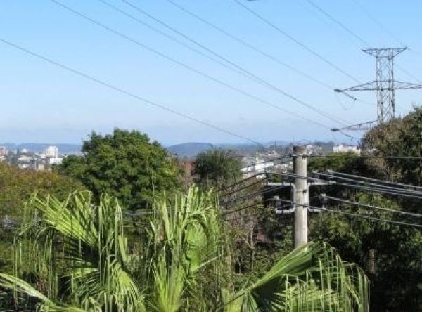 Casa em Porto Alegre, no bairro Nonoai, com 4 dormitório(s), e 4 banheiros, à venda. — foto 4