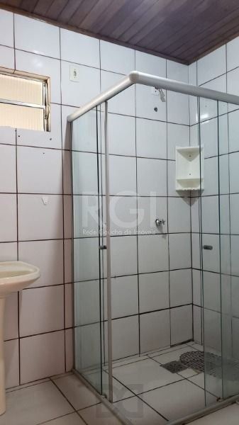 Casa em Porto Alegre, no bairro Hípica, com 2 dormitório(s), e 2 banheiros, à venda. — foto 4