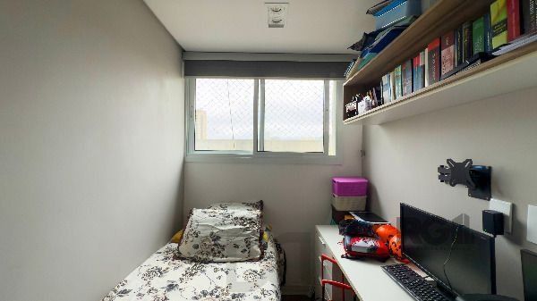Apartamento em Porto Alegre, no bairro Rio Branco, com 3 dormitório(s), e 3 banheiros, à venda. — foto 13