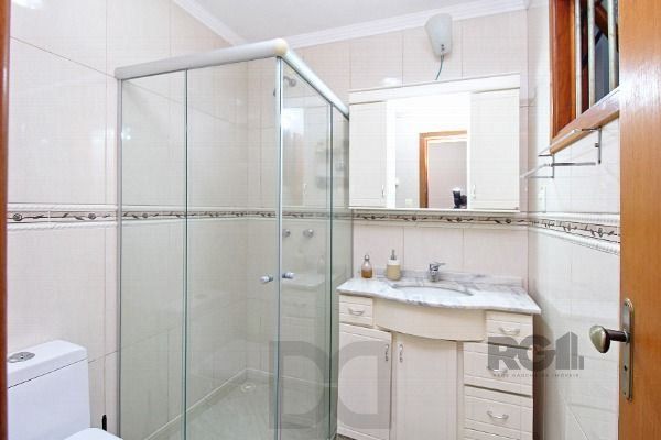 Casa em Porto Alegre, no bairro Belém Novo, com 3 dormitório(s), e 3 banheiros, à venda. — foto 12