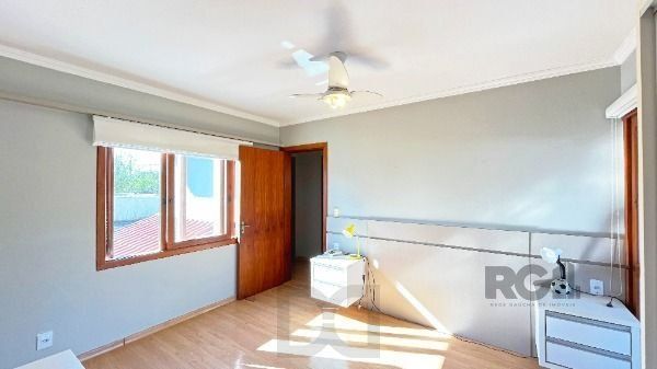 Casa em Porto Alegre, no bairro Espírito Santo, com 3 dormitório(s), e 3 banheiros, à venda. — foto 23
