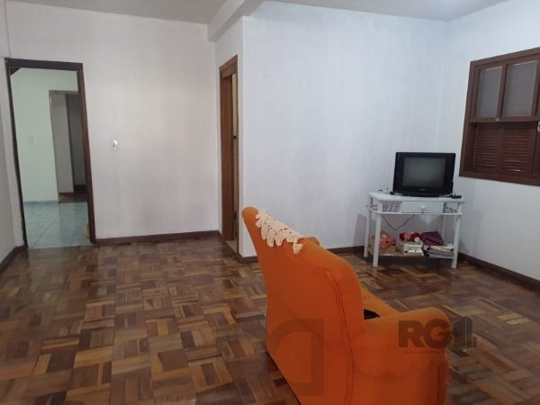 Casa em Porto Alegre, no bairro Vila Nova, com 4 dormitório(s), e 4 banheiros, à venda. — foto 7
