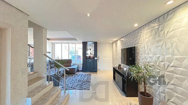 Casa em Porto Alegre, no bairro Hípica, com 3 dormitório(s), e 3 banheiros, à venda. — foto 9