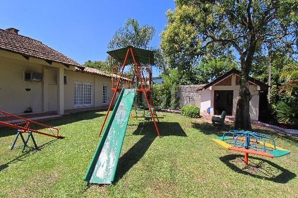 Casa em Porto Alegre, no bairro Ipanema, com 3 dormitório(s), e 3 banheiros, à venda. — foto 35