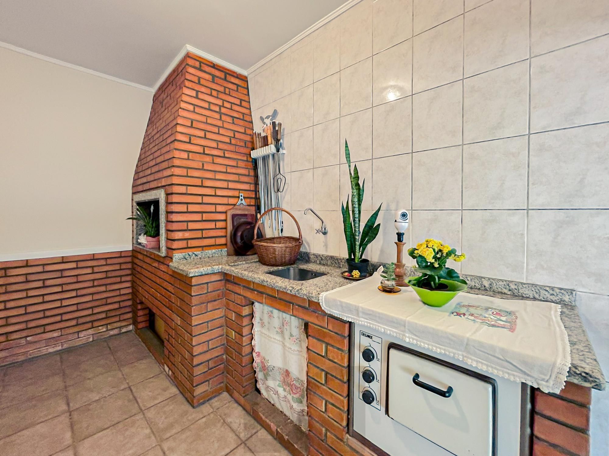 Casa 4 dormitórios 295m2 área construída bairro Nonoai — foto 28