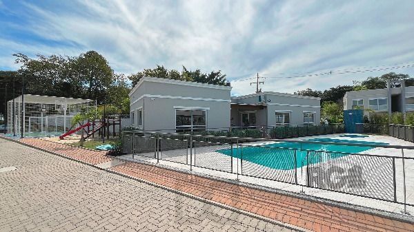 Casa em Porto Alegre, no bairro Vila Nova, com 2 dormitório(s), e 2 banheiros, à venda. — foto 36