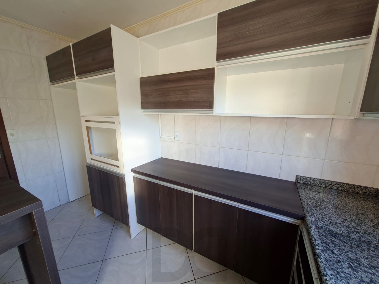 Hípica-Sobrado com 2 Dormitórios e Pátio nos Fundos- Venda!! — foto 9