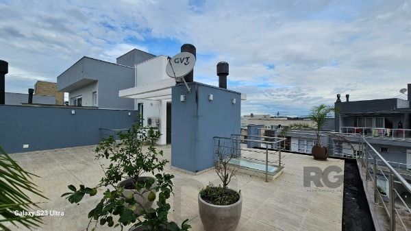 Casa em Porto Alegre, no bairro Hípica, com 3 dormitório(s), e 3 banheiros, à venda. — foto 57