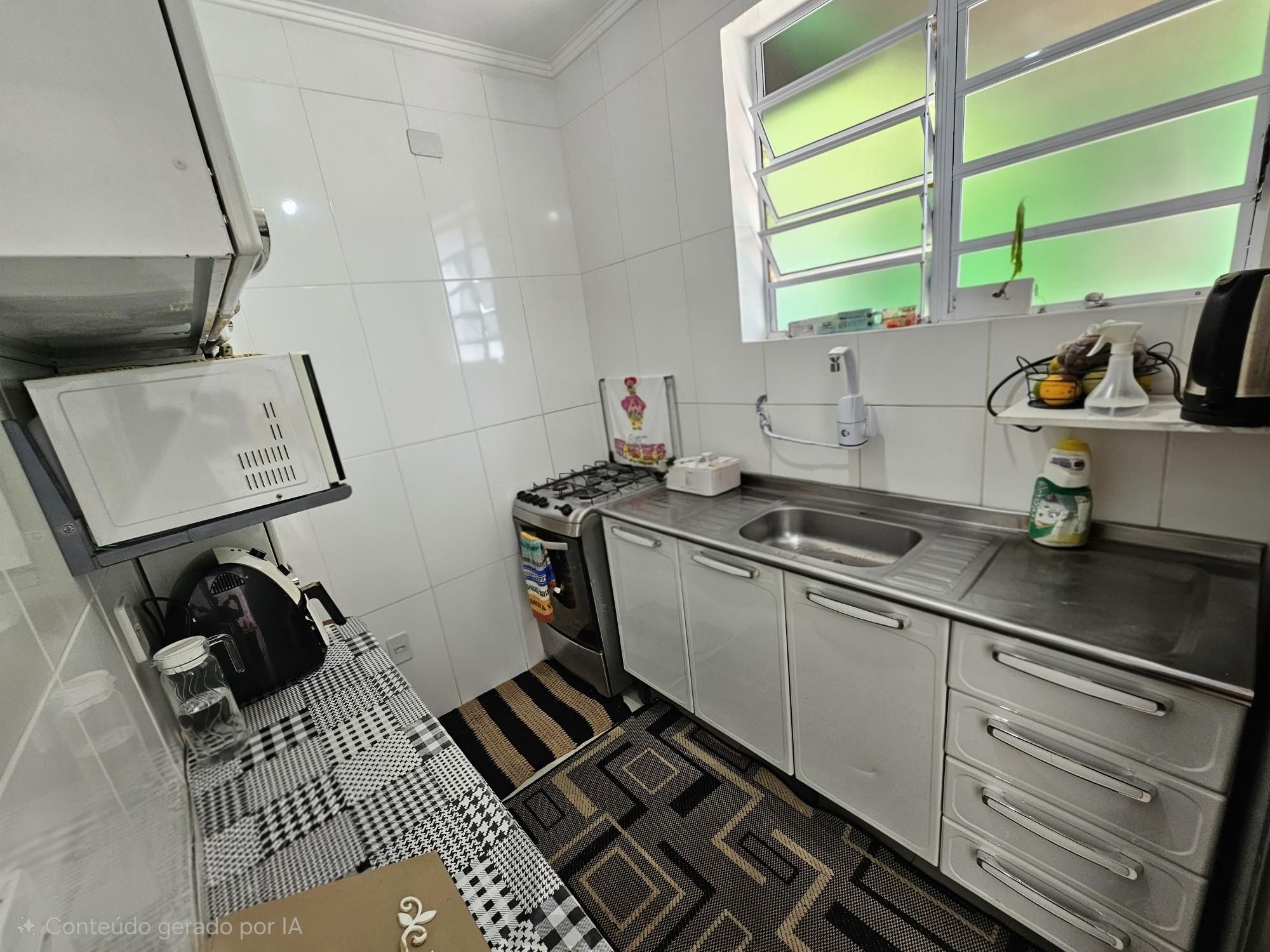 Casa 3 dormitórios e edícula com churrasqueira no bairro Medianeira ! — foto 4