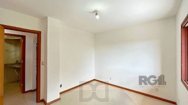 Casa para Venda - 144m², 2 dormitórios, 2 vagas - Lomba do Pinheiro — foto 32