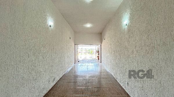 Predio em Porto Alegre, no bairro Hípica, e 0 banheiros, à venda. — foto 5