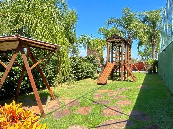 Casa Condominio em Porto Alegre, no bairro Cristal, com 4 dormitório(s), e 4 banheiros, à venda. — foto 36