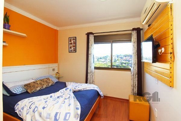 Apartamento em Porto Alegre, no bairro Nonoai, com 3 dormitório(s), com uma suíte e 1 banheiro, à venda. — foto 19